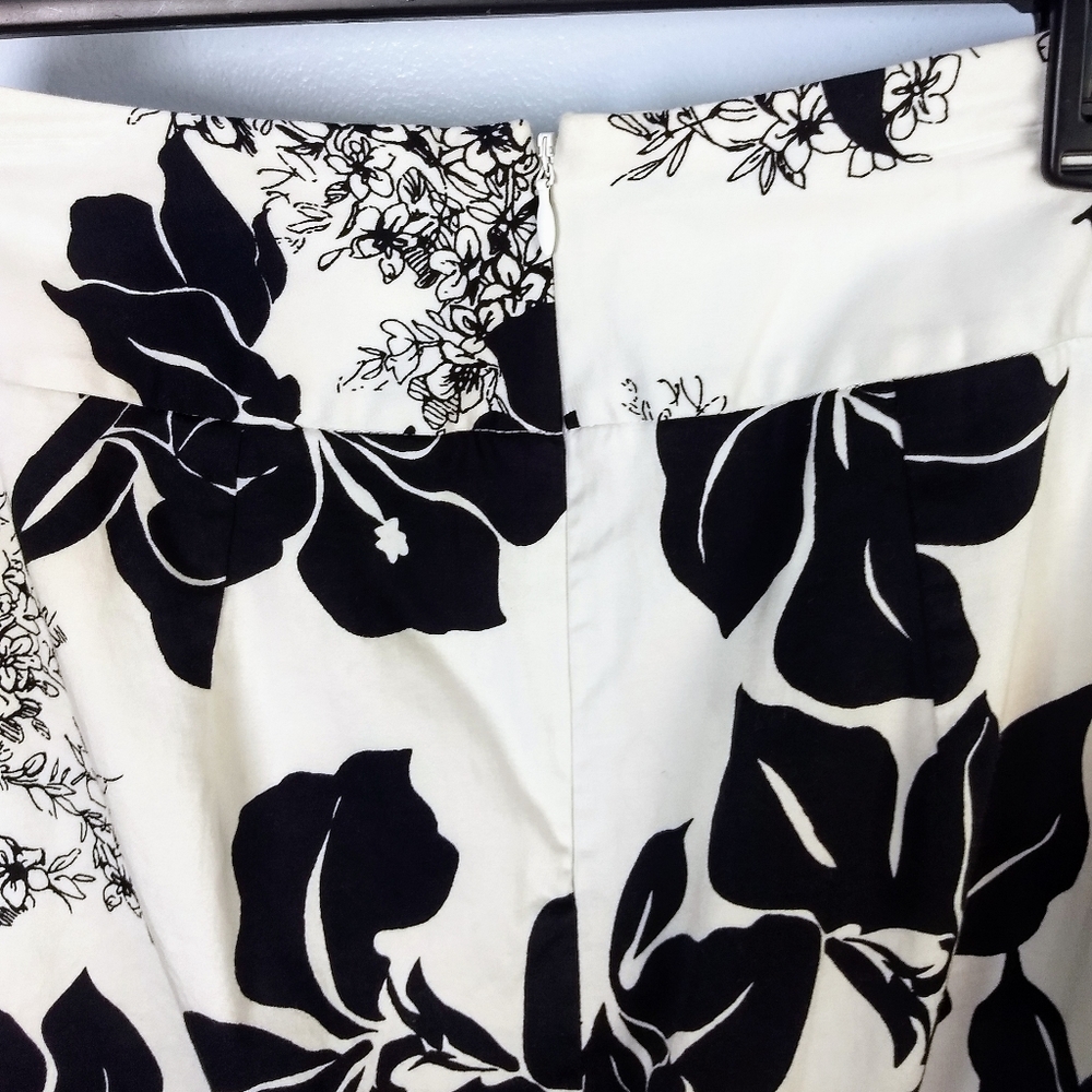 WHBM Black & White Pencil Skirt w/ Ruffle - Picture 3 of 7